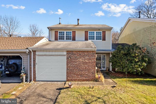 $324,900 | 203 Commonwealth Drive | Newton Crossing