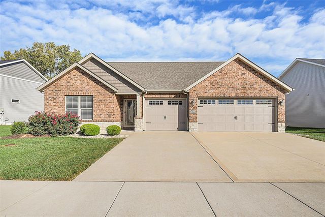 4 Bedroom Home in Edwardsville - $1,299,999