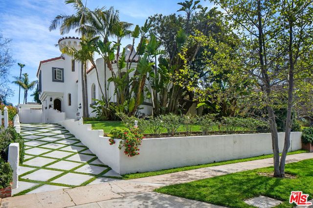 $5,959,000 | 532 North Las Casas Avenue | Pacific Palisades