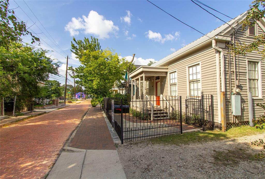 a view of a porch with a backyard