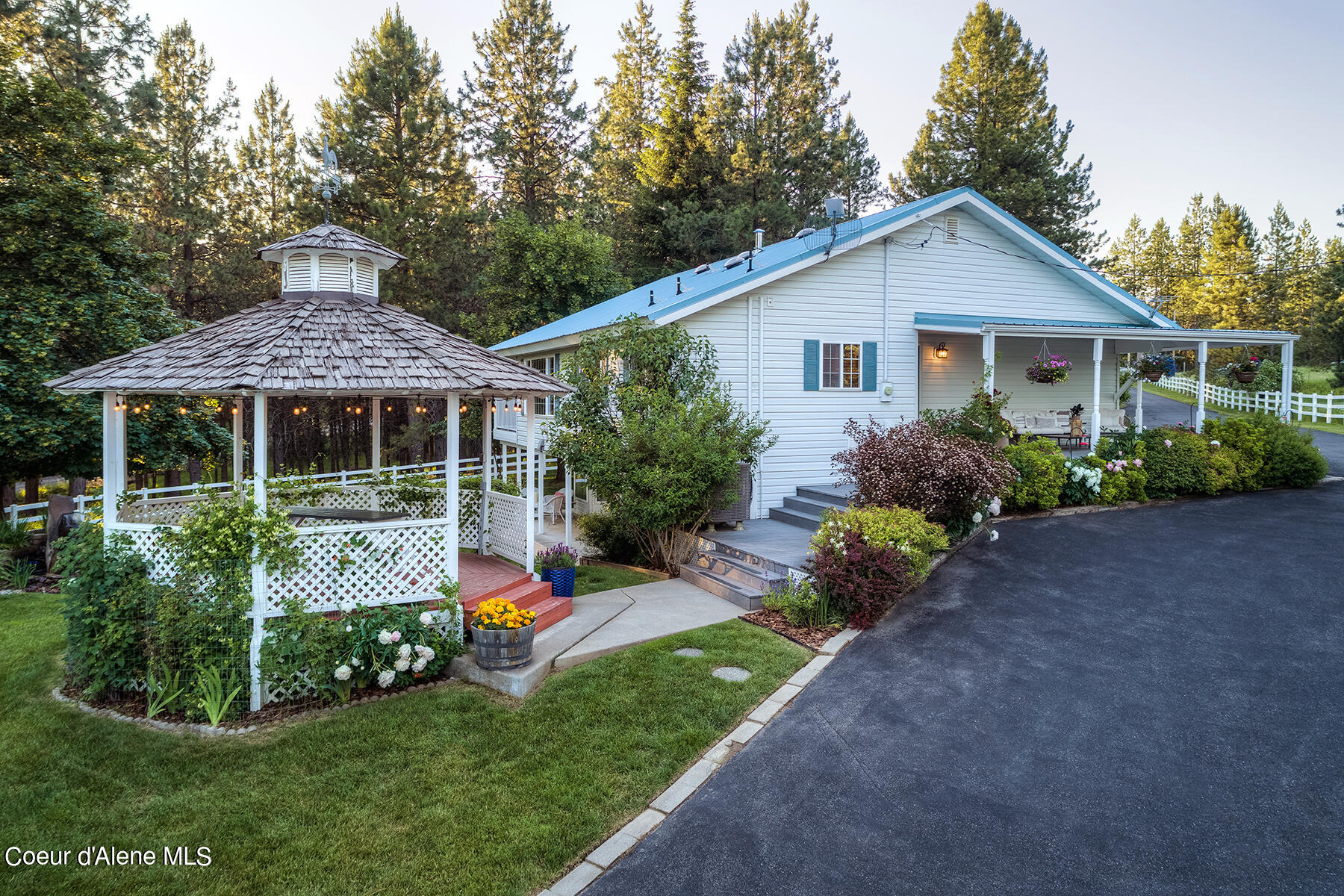 House & Gazebo