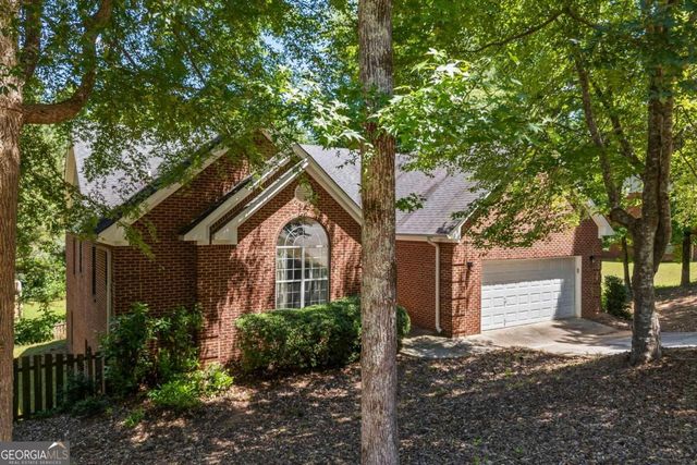 $378,000 | 452 Fairway Drive | Athens