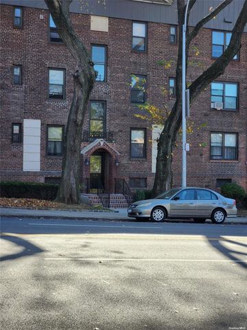 $480,000 | 76-12 Ditmars Boulevard, Unit B3 | Astoria