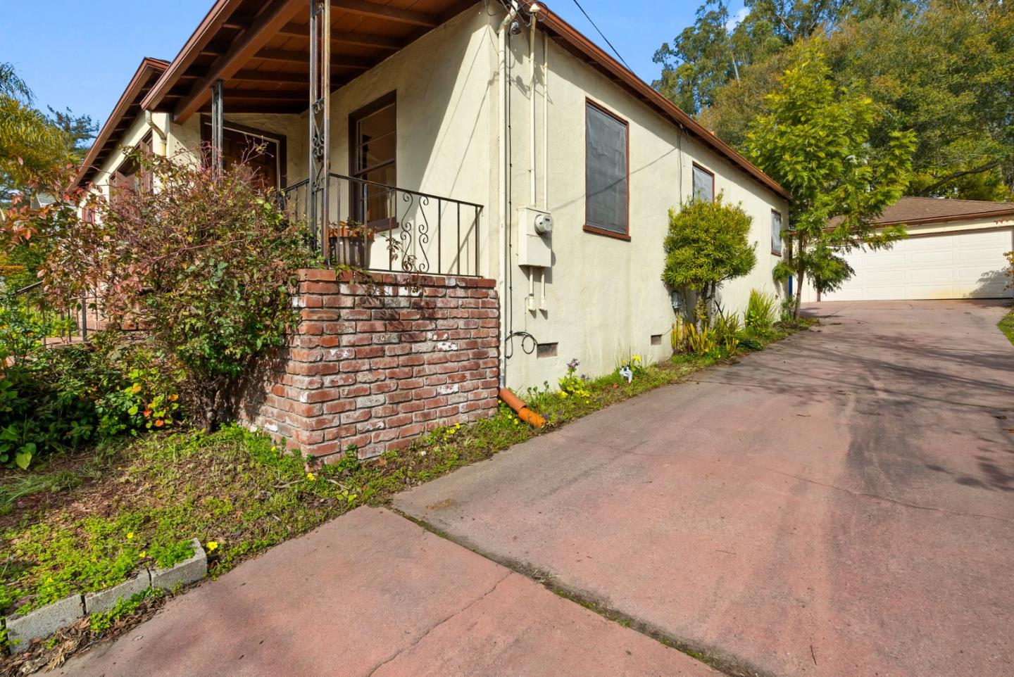 425 Prospect Heights Santa Cruz CA 95065 Compass