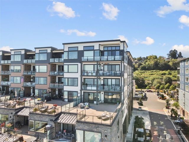 $1,675,000 | 4907 Main Street, Unit 503 | West End