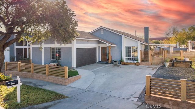 $699,900 | 10130 Fallsvale Lane | Arlanza