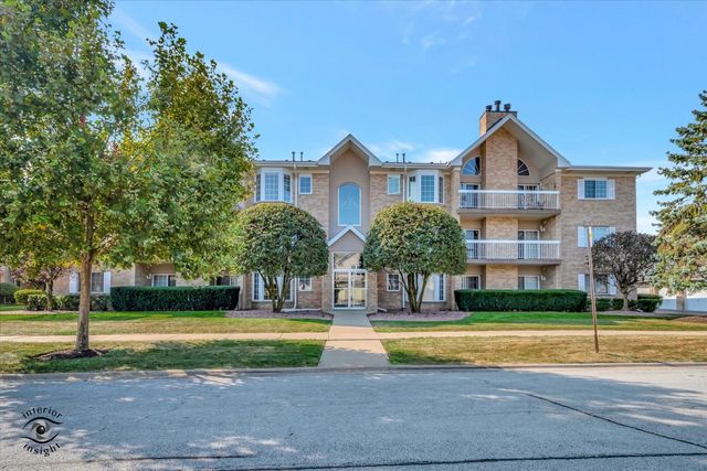 $257,000 | 7825 Bristol Park Drive, Unit 3NE | Tinley Park