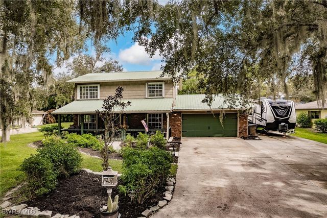 $485,000 | 2216 River Oak Lane | Fort Myers Shores