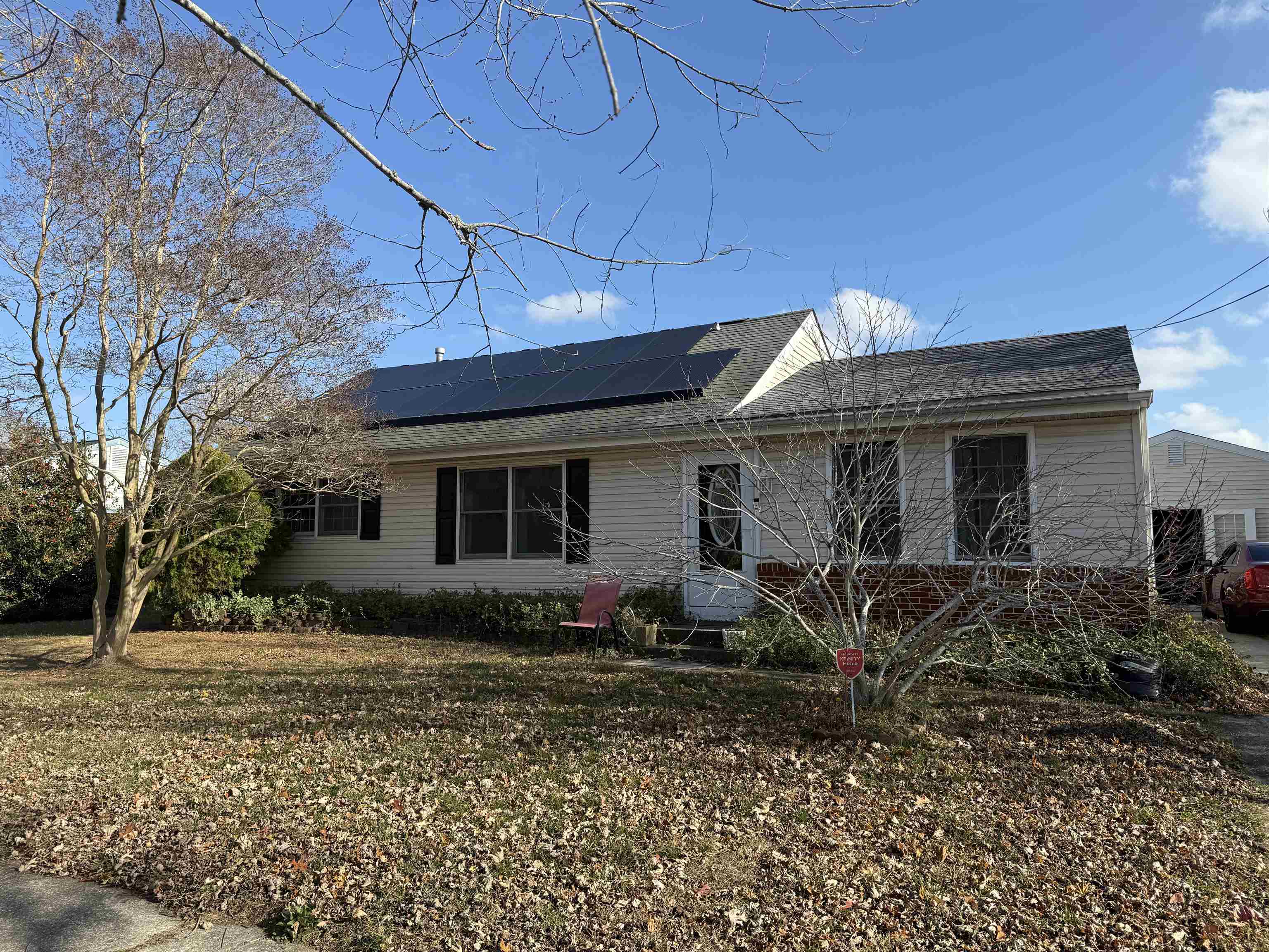 a front view of house with yard