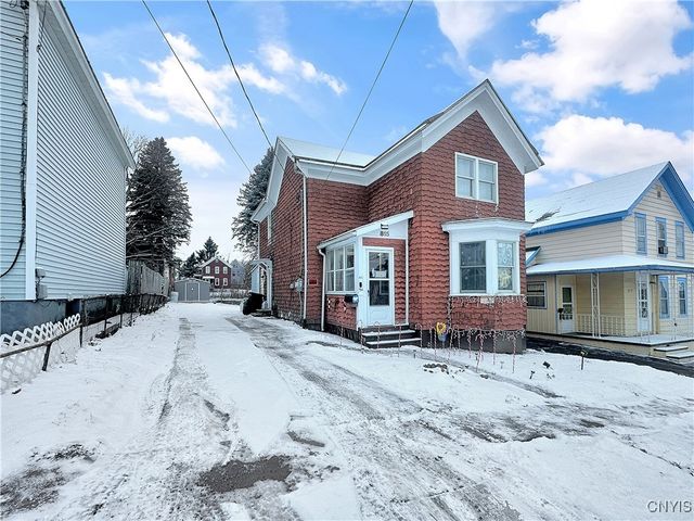 $130,000 | 815 Chestnut Street | West Utica