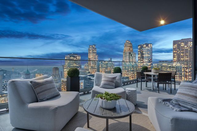 $2,300,000 | 255 Hennepin Avenue, Unit 3107 | Downtown West