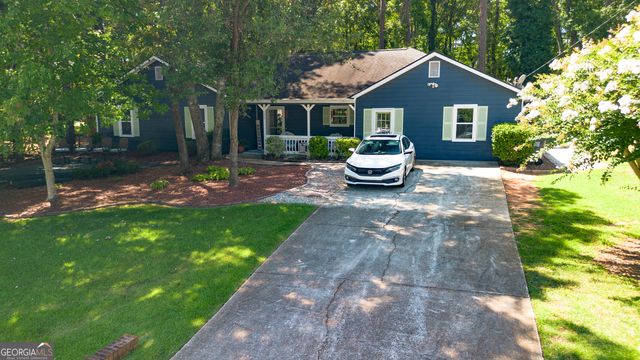 $285,000 | 120 Oaklake Drive