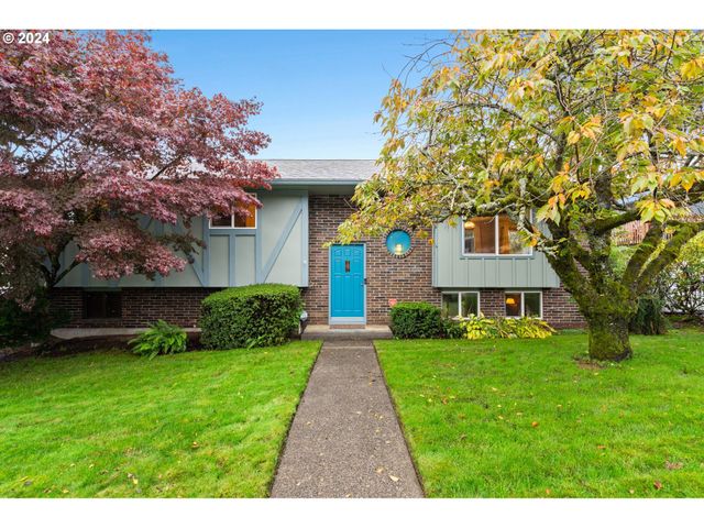 $599,900 | 122 Northeast 22nd Avenue | Mountain View