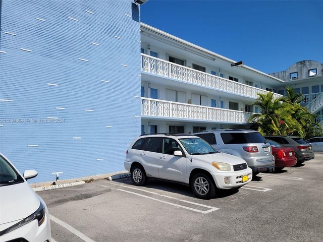 $1,900 | 1120 102nd Street, Unit 9 | Bay Harbor Islands