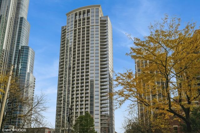 $3,600 | 1235 South Prairie Avenue, Unit 805 | Prairie District