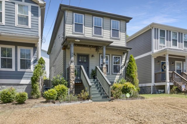 $575,000 | 931 B Thomas Avenue | Iverson