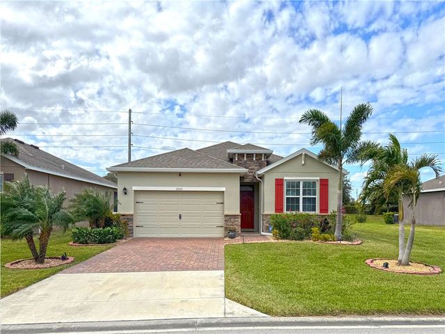 $415,000 | 2555 Crowned Eagle Circle Southwest | Florida Ridge