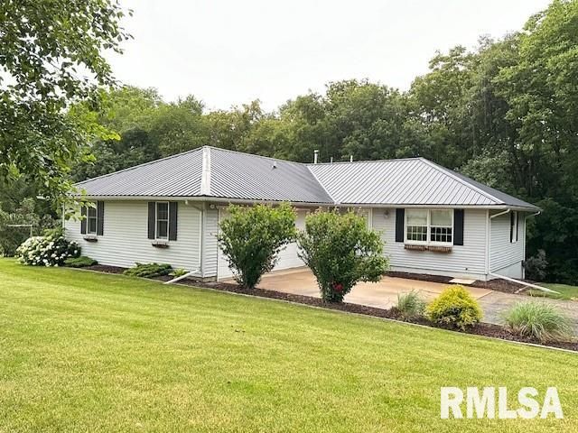 $299,000 | 22900 Moens Road | Cornwall Township - Henry County