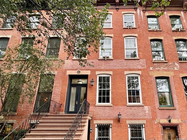 $3,895,000 | 423 Clermont Avenue | Fort Greene