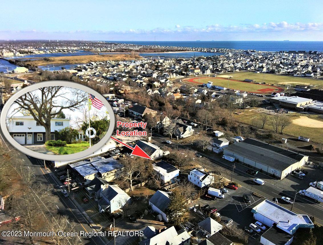 an aerial view of multiple house