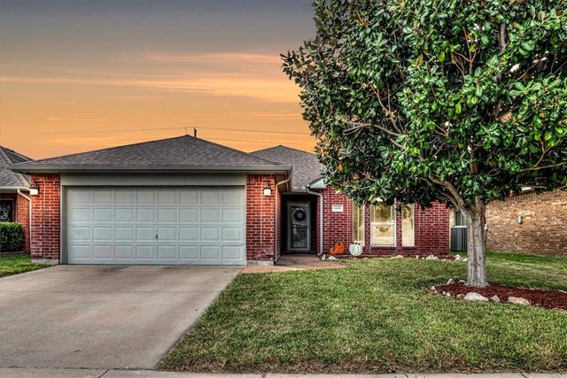 $295,000 | 2509 Windblown Drive | Windsong