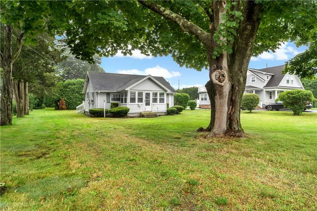 $699,000 | 86 Winnapaug Road | Misquamicut