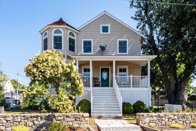 $1,089,000 | 68 Hampton Circle | Hampton Circle