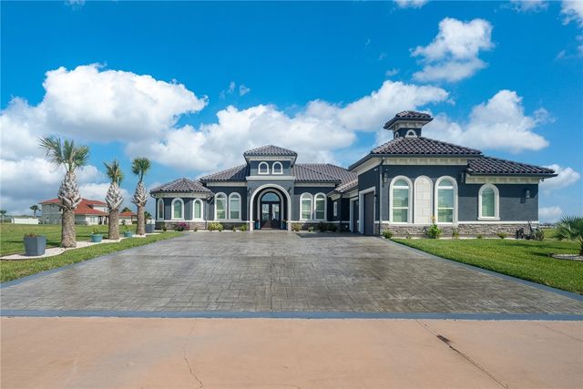 $2,600,000 | 8 La Buena Vida Drive