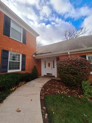 $255,000 | 7323 Heritage Court, Unit 1L | Frankfort