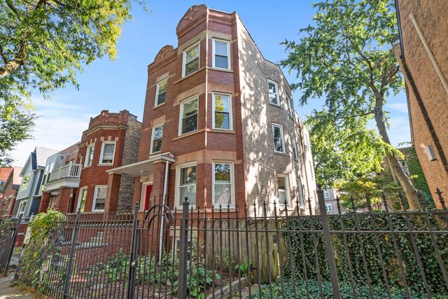 $565,000 | 1907 North Whipple Street, Unit 1 | Logan Square