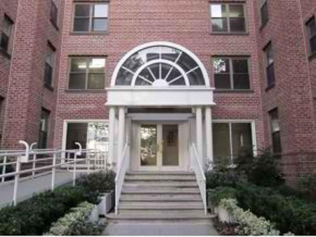 $174,000 | 2170 Brigham Street, Unit 1C | Sheepshead Bay