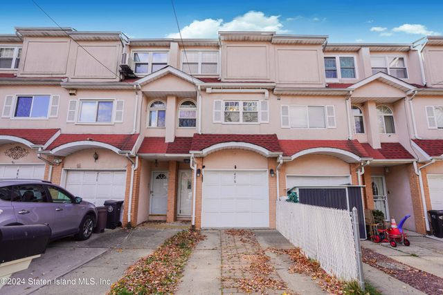 $629,899 | 476 Gower Street | Manor Heights