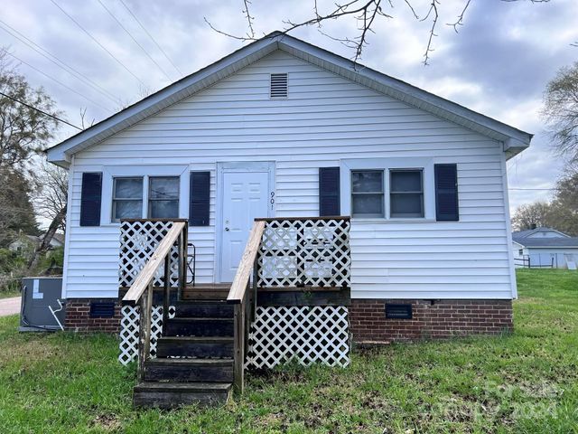 $159,900 | 901 Skyland Street | Forest Park