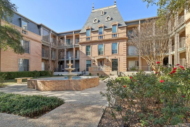 $325,000 | 7709 Broadway, Unit 202 | San Antonio