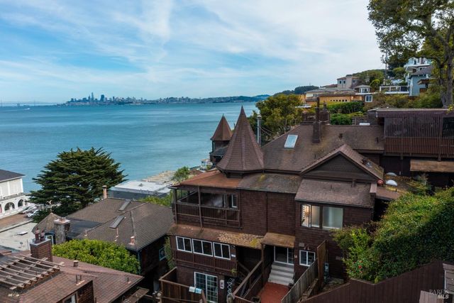 $2,825,000 | 48 Bulkley Avenue | The Hill