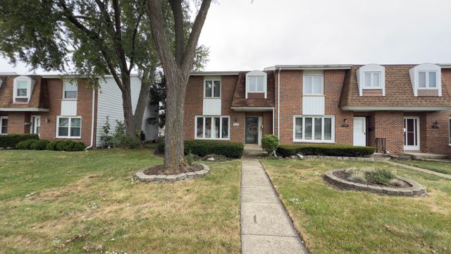 $2,400 | 1118 63rd Street | Downers Grove