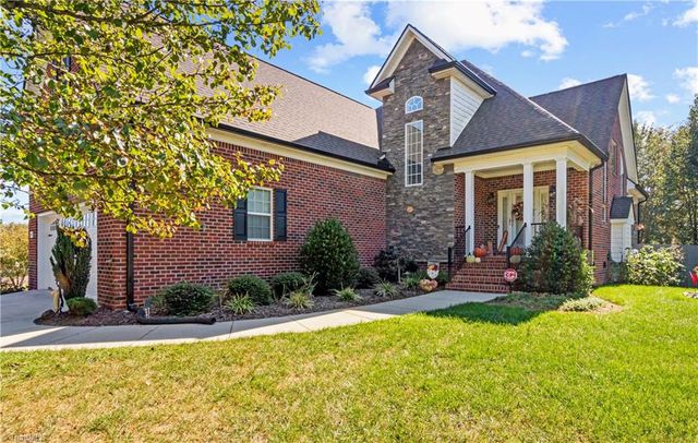 $550,000 | 184 Raspberry Ridge Drive | Clemmons