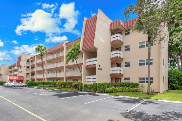 $1,900 | 1040 Country Club Drive, Unit 309 | Margate