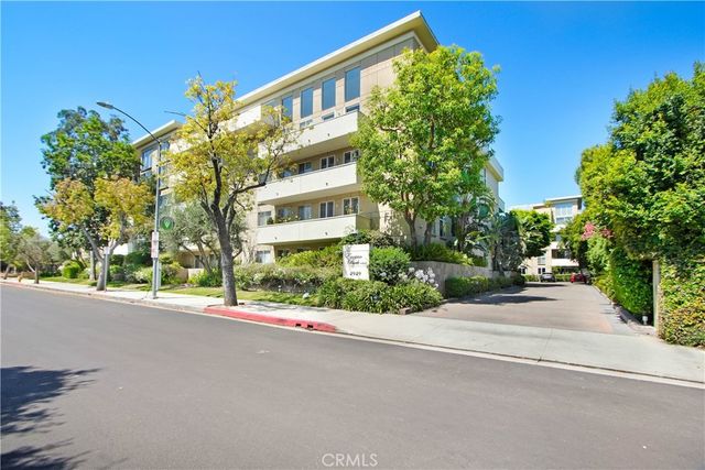 $549,960 | 4949 Genesta Avenue, Unit 404 | Encino