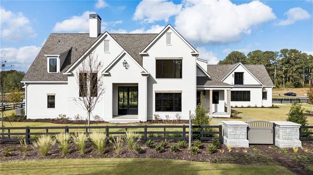 $2,875,000 | 200 Heatherton Way | Milton