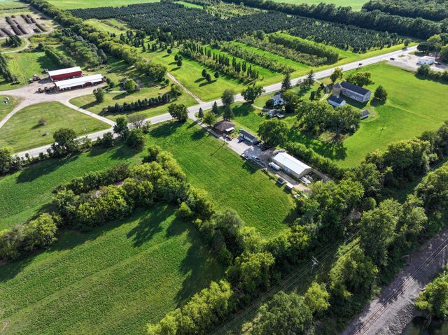 $450,000 | 11762 Highway 20 | Garden Prairie