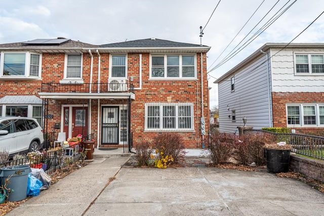 $1,100,000 | 1520 Kennellworth Place | Spencer Estates