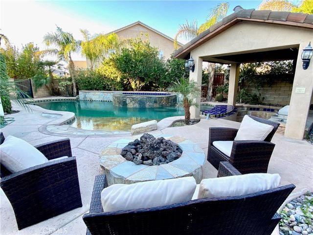 $879,999 | 48482 Red Mountain Place | Coachella