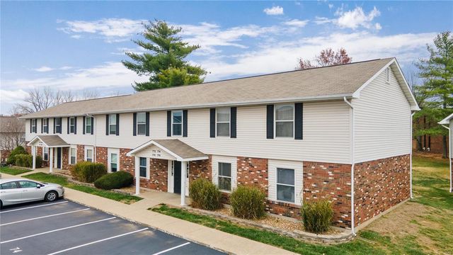 $1,500 | 776 Highland Hill Court, Unit H | Saint Peters