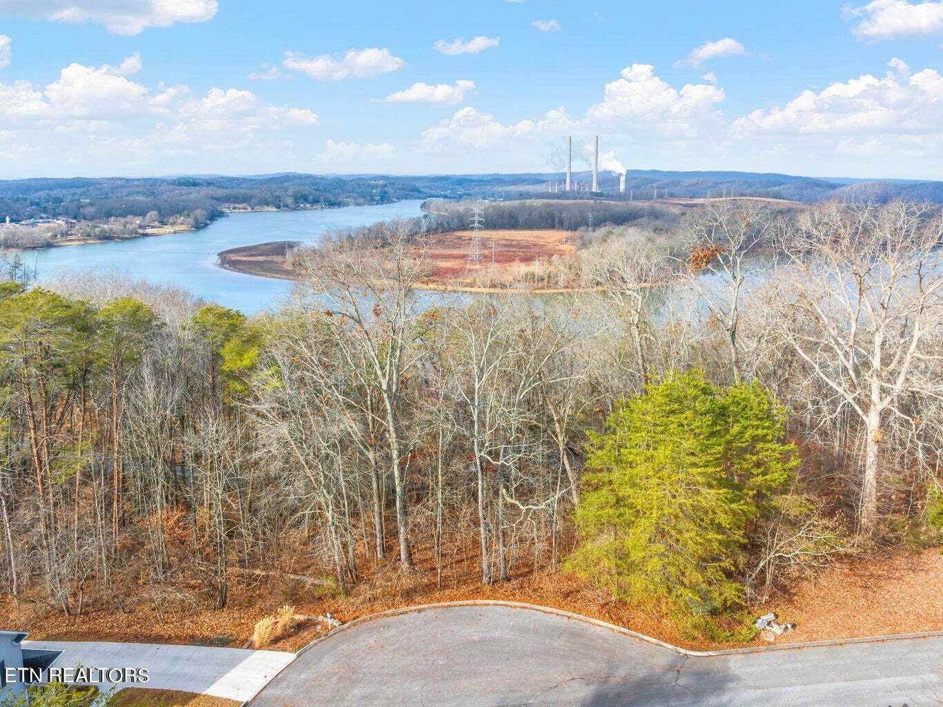 Lakeview Lot 8 Drone Culdesac