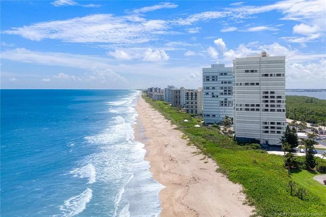 $725,000 | 9950 South Ocean Drive, Unit 302 | Hutchinson Island South