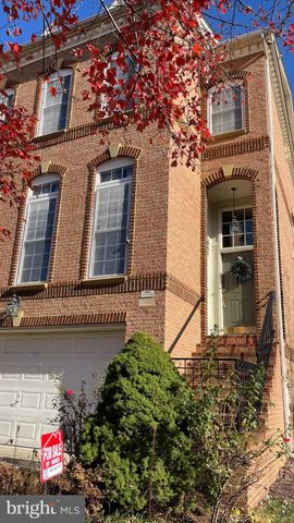 $790,000 | 7100 Point Replete Circle | Lorton