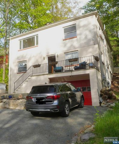 $1,800 | 128 North Lake Shore Drive | Upper Greenwood Lake