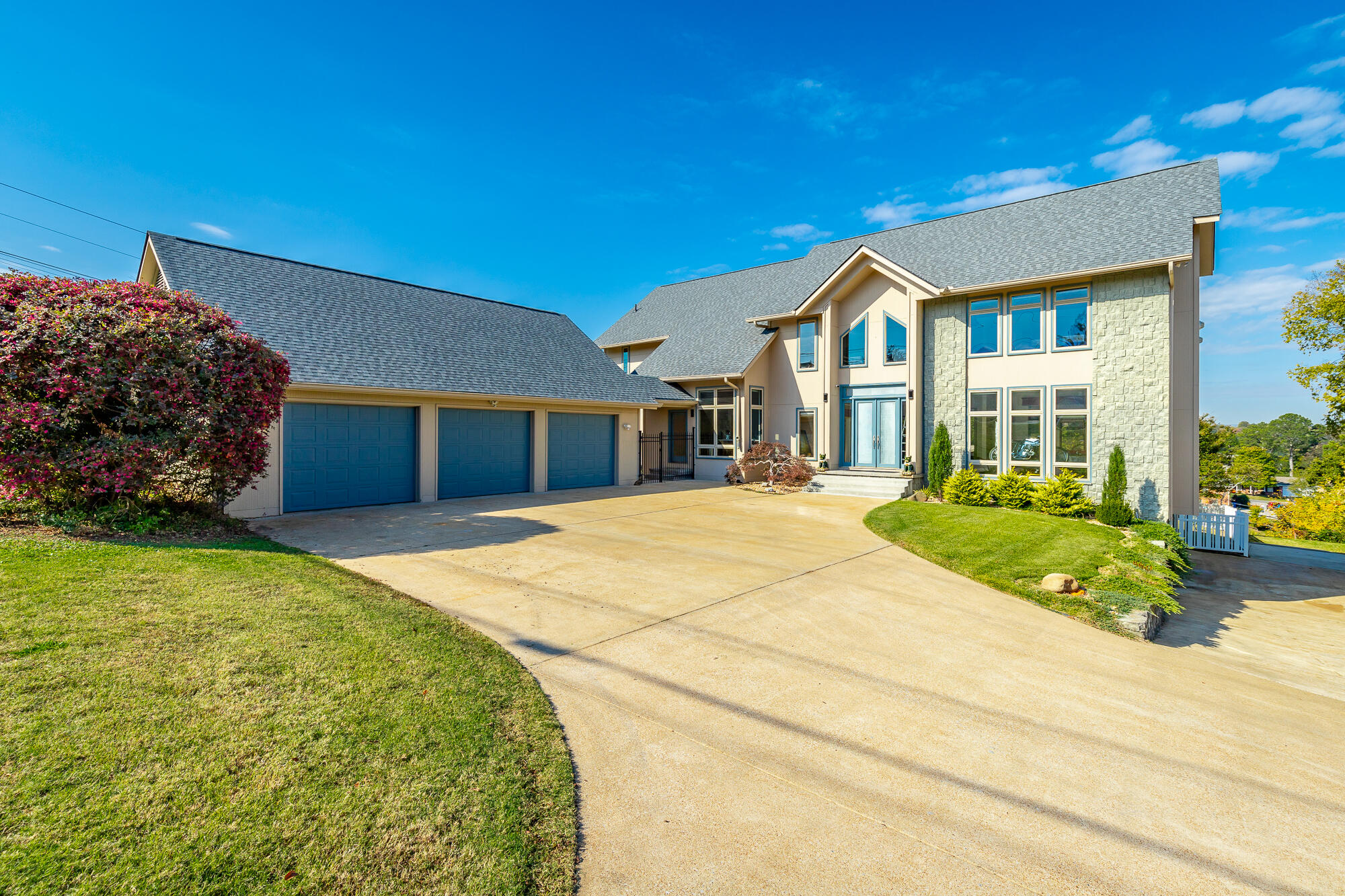 1211 Panorama Drive Exterior HD-4