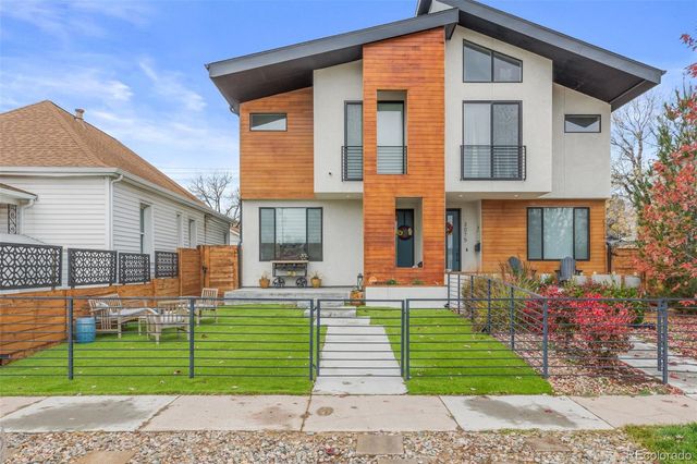 $950,000 | 3077 South Acoma Street | Cushing Park